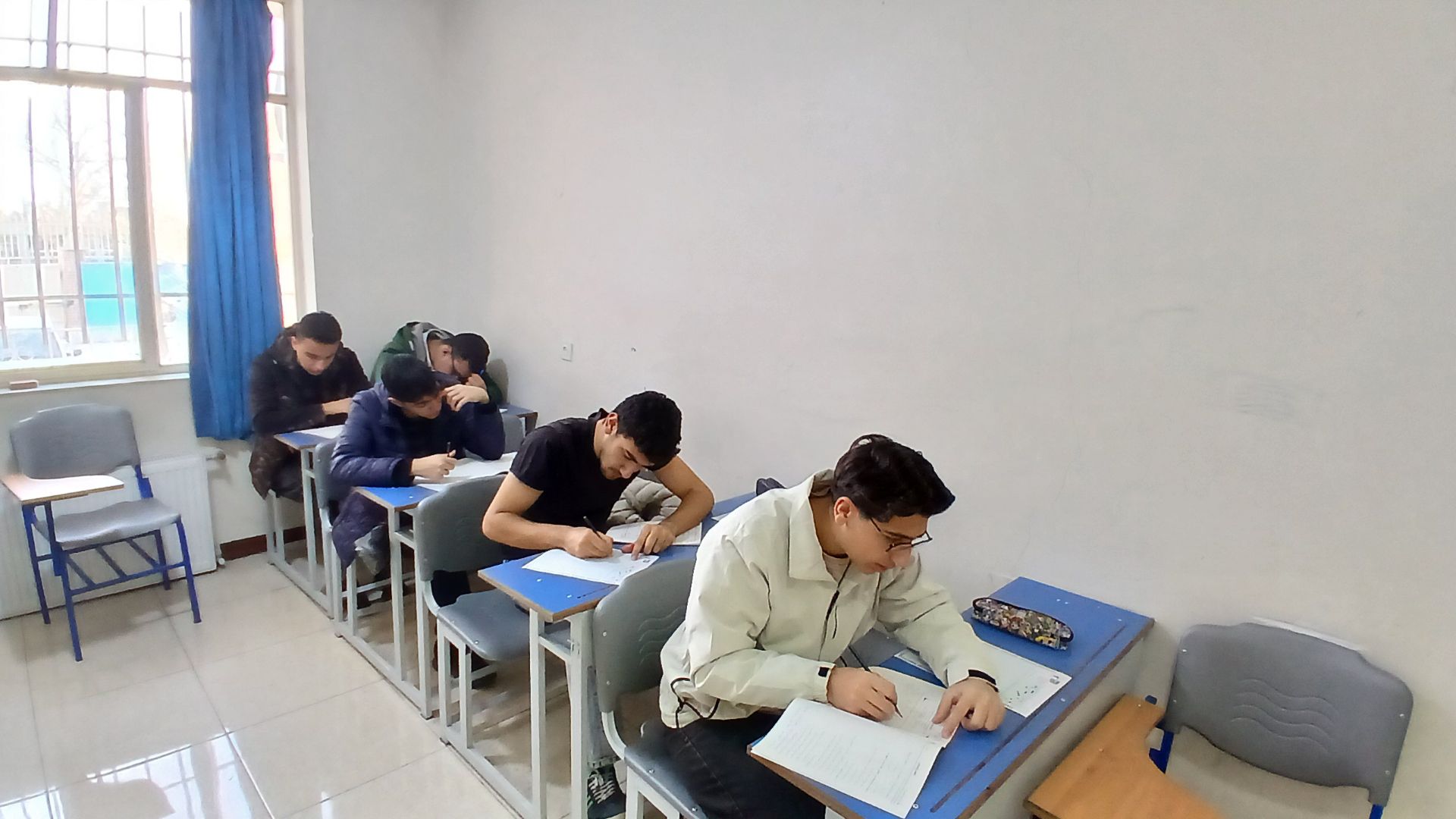 آزمون قلمچی 24 بهمن 1404